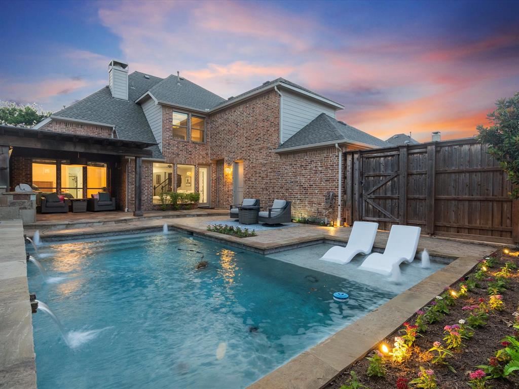 417 Mordred Ln, Lewisville, TX 75056 photo