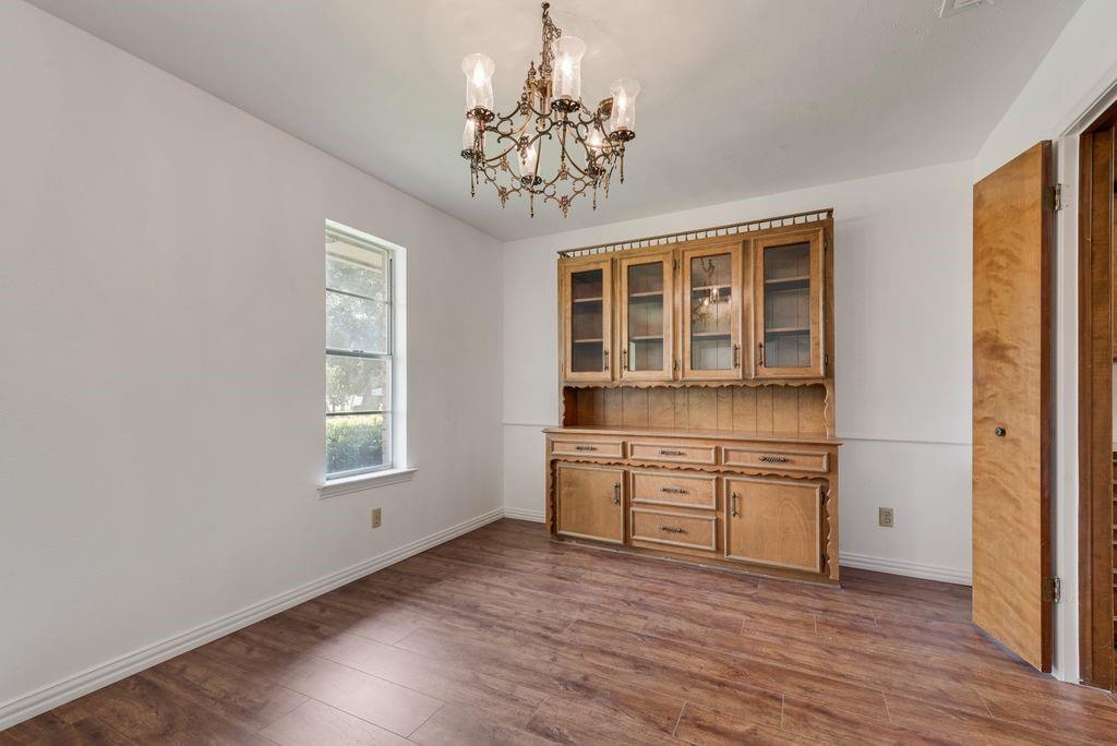 135 S Capri Dr, Duncanville, TX 75116 photo