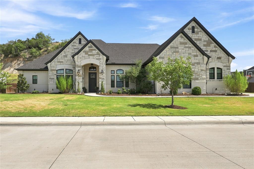 1240 Crown Valley Dr, Weatherford, TX 76087