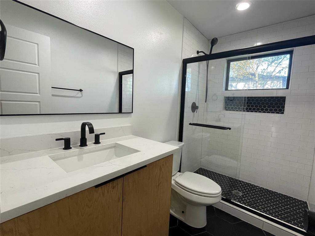 530 Sunnyside Ave, Cockrell Hill, TX 75211 photo