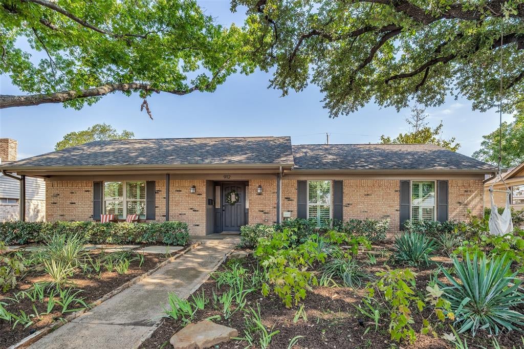 912 Vinecrest Ln, Richardson, TX 75080 photo