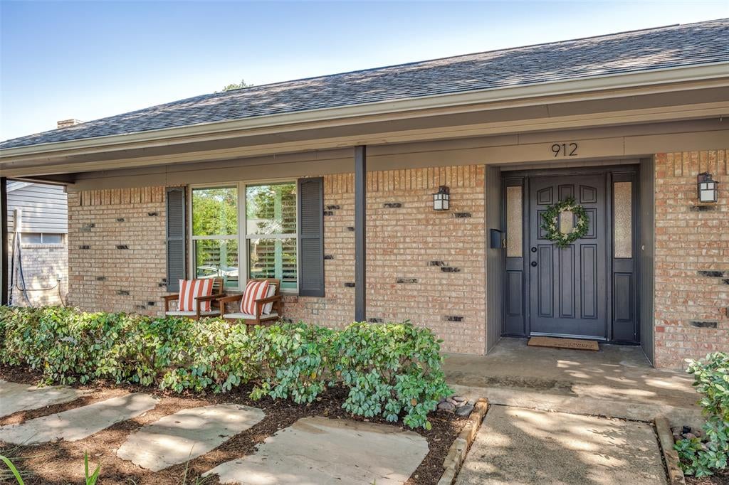 912 Vinecrest Ln, Richardson, TX 75080 photo