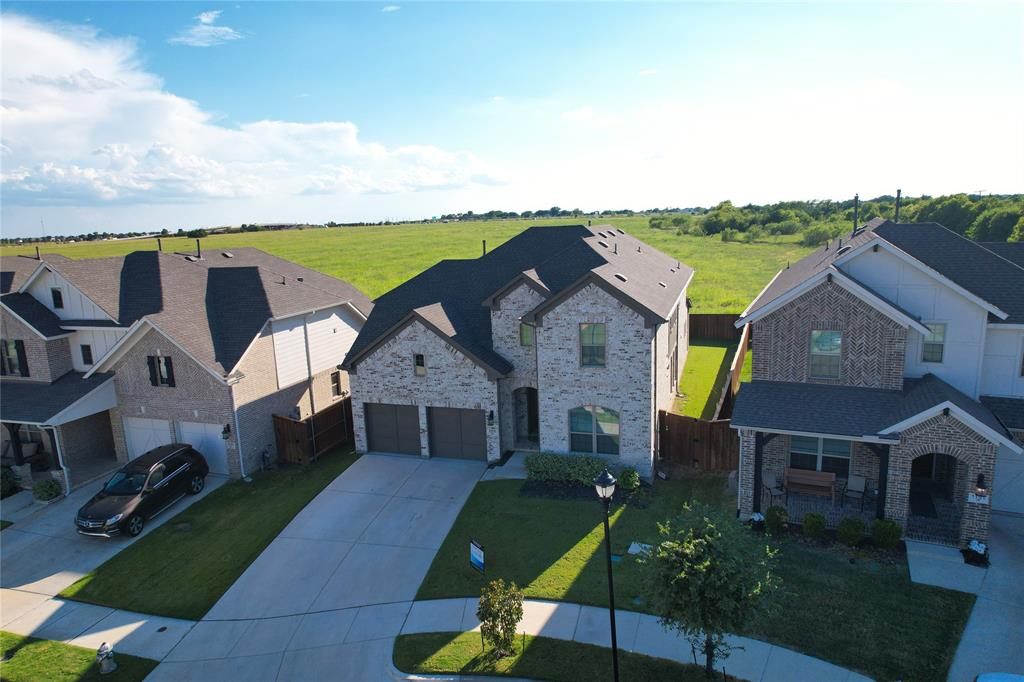 1105 Maverick Dr, Mansfield, TX 76063