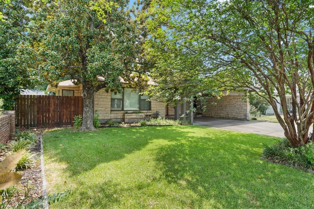 2115 Park St, Greenville, TX 75401 photo