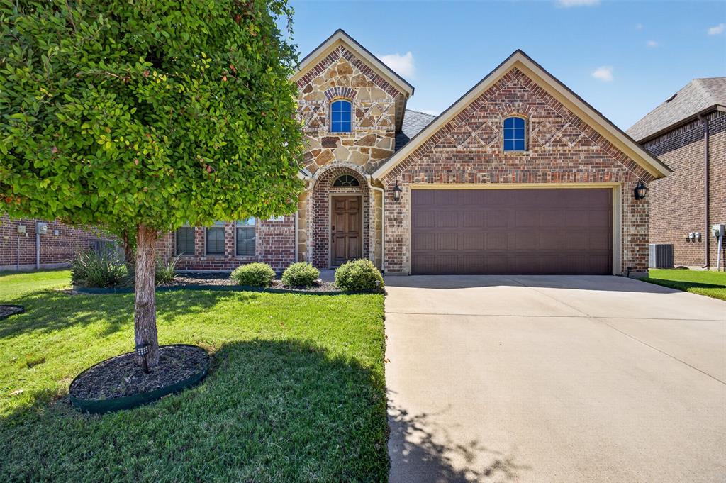 11805 Dixon Dr, Fort Worth, TX 76108