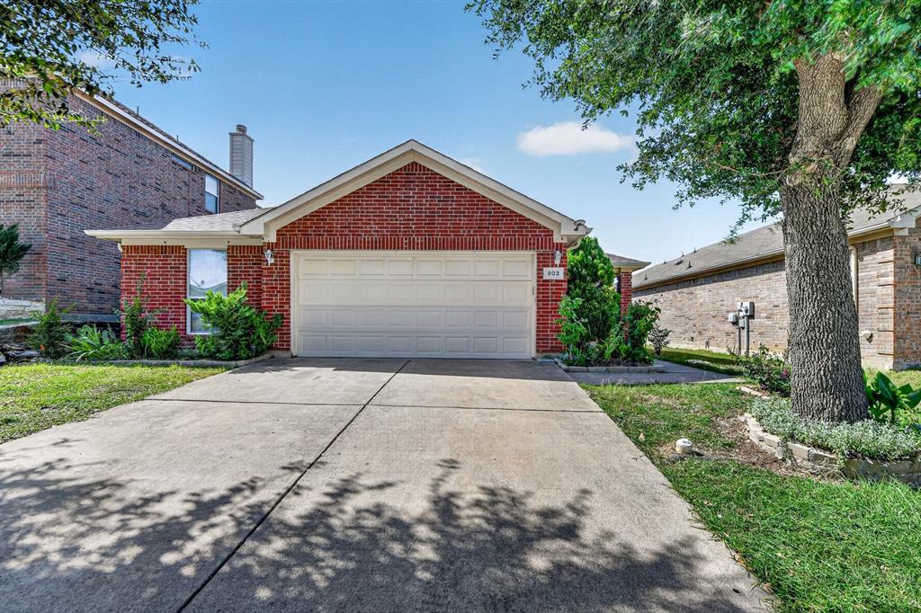 803 Alexander Ln, Euless, TX 76040