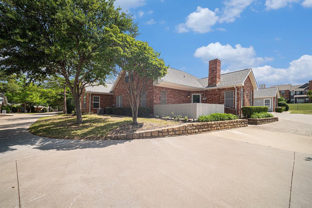 6127 Welden Ct, Fort Worth, TX 76132 photo