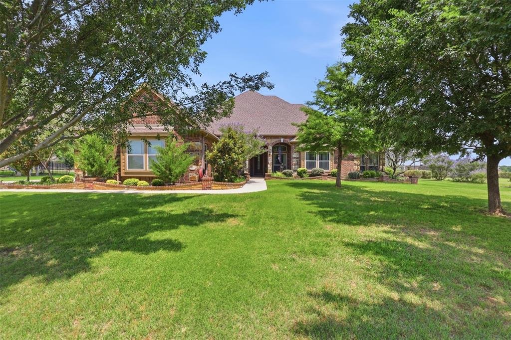 186 Las Colinas Trl, Cross Roads, TX 76227