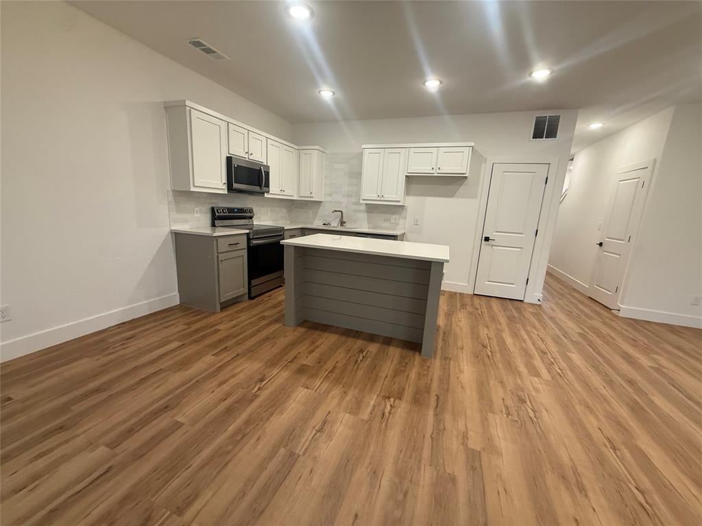 905 E 10 St, Bonham, TX 75418 photo