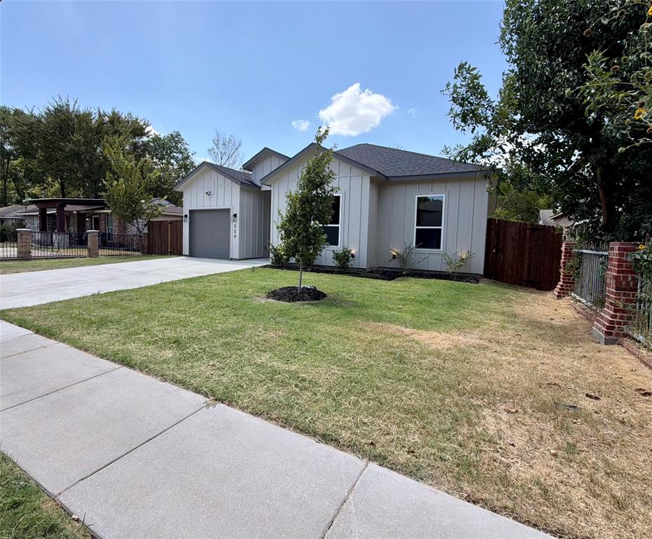 559 Pleasant Vista Dr, Dallas, TX 75217 photo