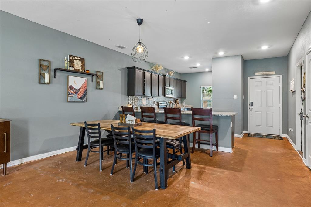 148 Bandana Cir, Newark, TX 76071 photo