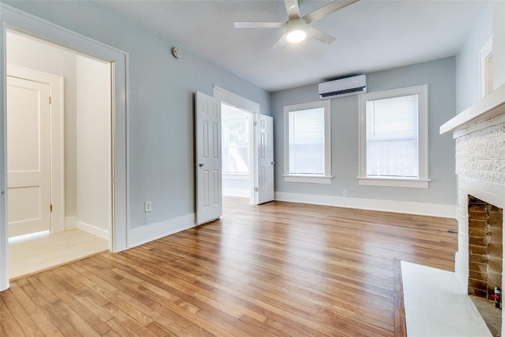 5211 Worth St, Dallas, TX 75214 photo