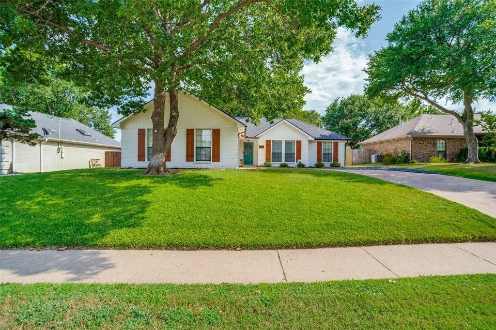 8201 Christie Dr, Frisco, TX 75033 photo