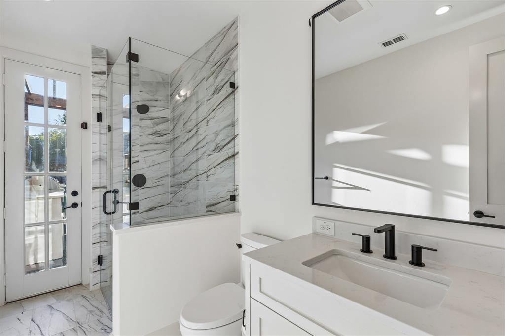 7403 Robin Rd, Dallas, TX 75209 photo