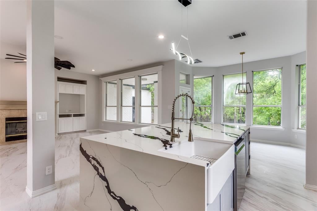6315 Millwood Ct, Arlington, TX 76016