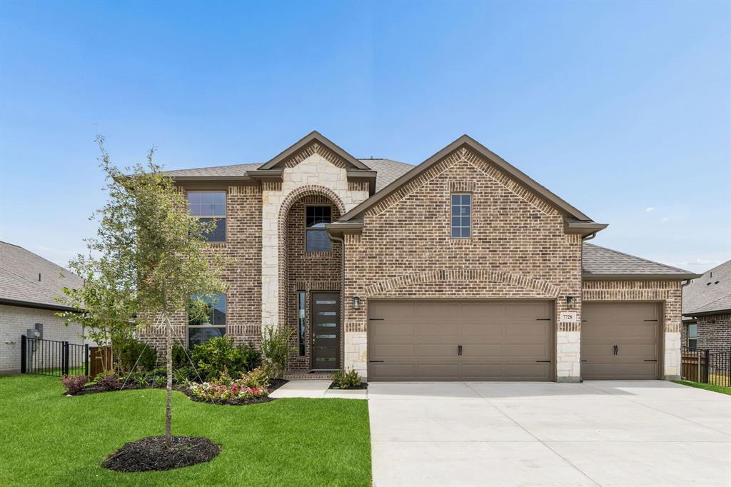 7728 Dibble Ave, Joshua, TX 76058