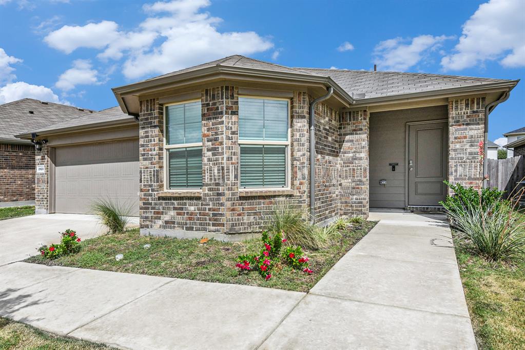 2920 Manu St, Fort Worth, TX 76123 photo