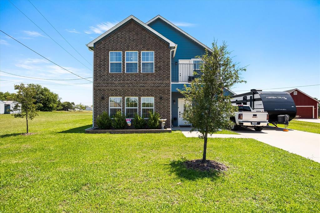 220 Swan Pkwy, East Tawakoni, TX 75472