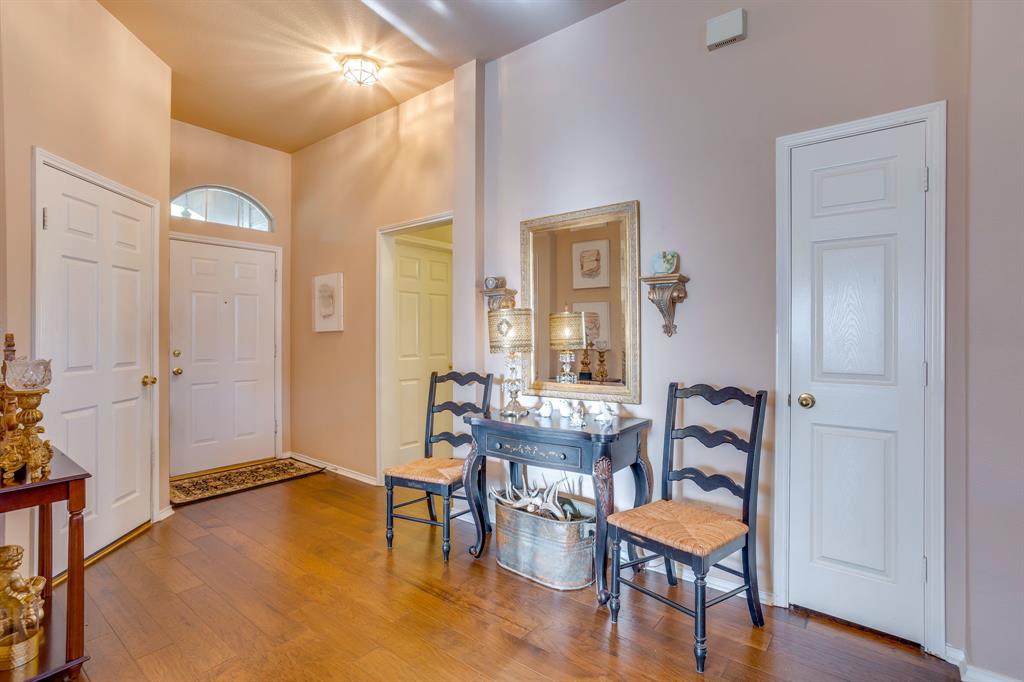 6904 Spring Valley Way, Fort Worth, TX 76132 photo