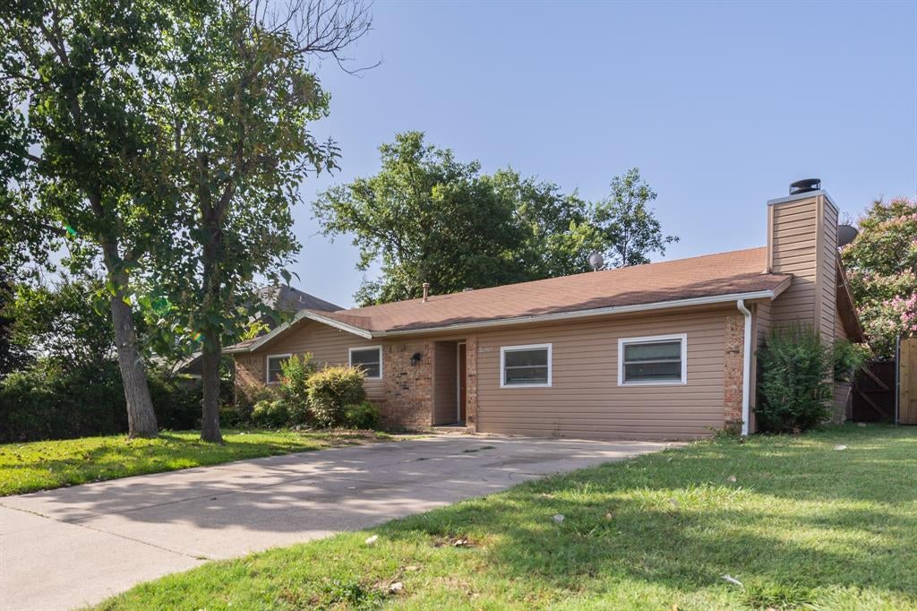 2303 April Ln, Grand Prairie, TX 75050
