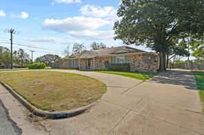 1700 Northcrest Dr, Arlington, TX 76012 photo