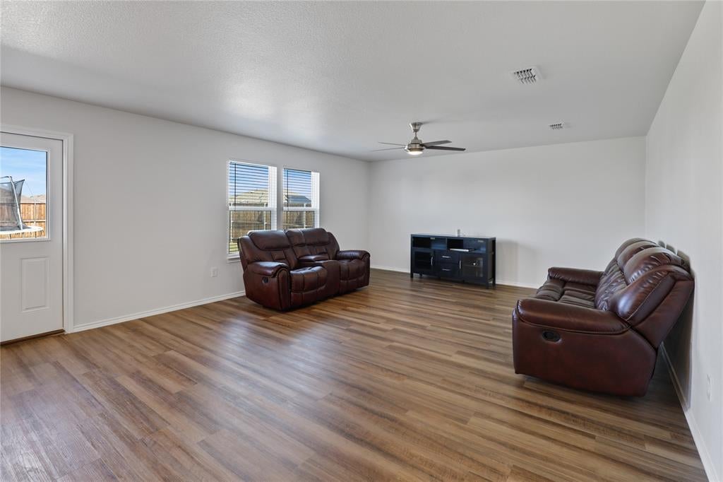 1309 Waggoner Dr, Aubrey, TX 76227 photo