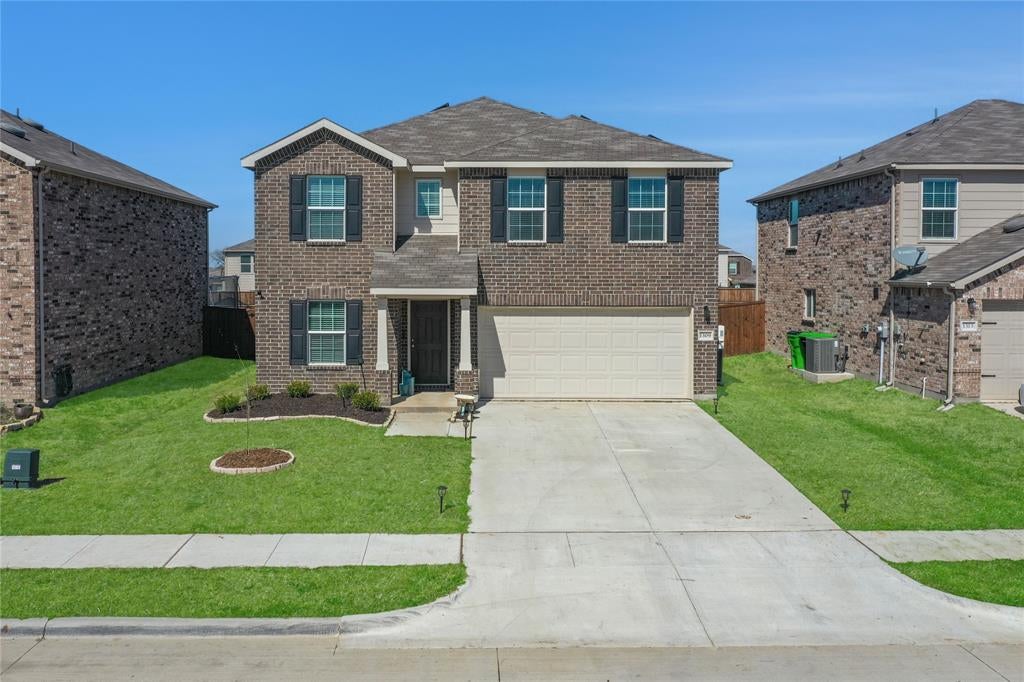 1309 Waggoner Dr, Aubrey, TX 76227 photo