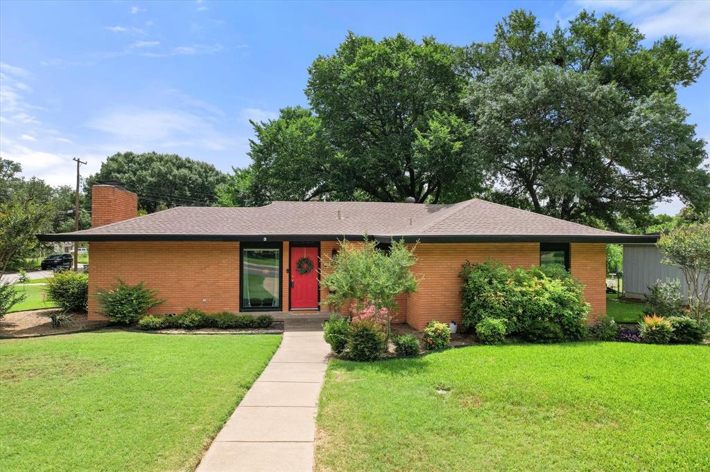 4001 Trail Lake Dr, Fort Worth, TX 76109