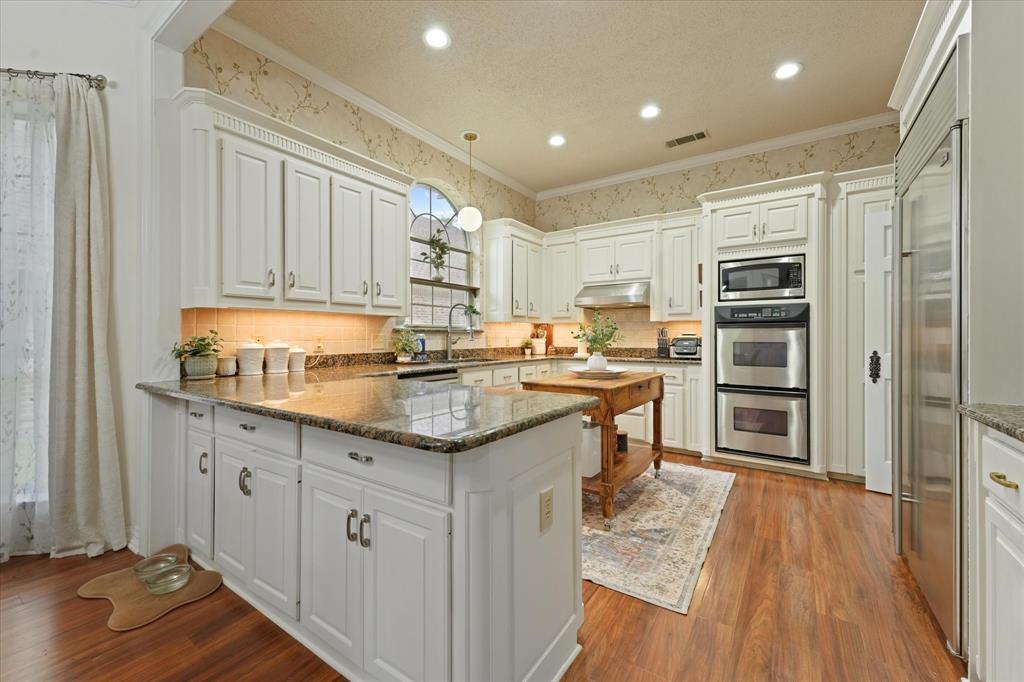 626 Creekbend Dr, Mesquite, TX 75149 photo