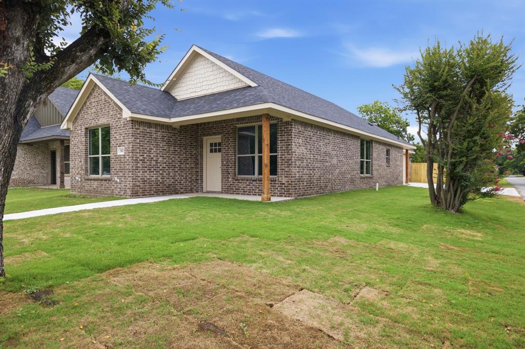 302 Evans St, Cleburne, TX 76031 photo