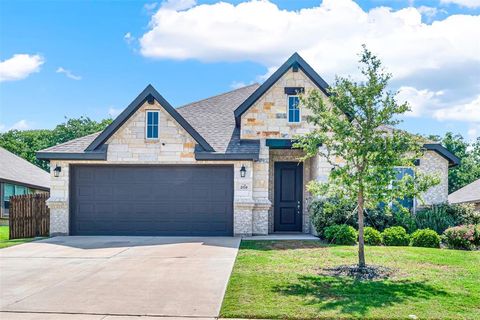 Single Family Residence in Azle TX 208 Rosemary Drive.jpg
