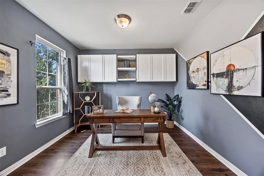 2501 Durango Dr, Carrollton, TX 75010 photo