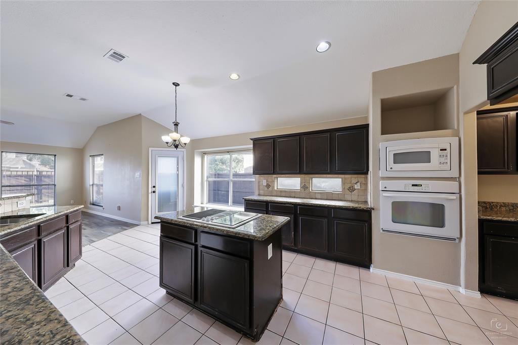 3812 Acacia Trl, The Colony, TX 75056 photo