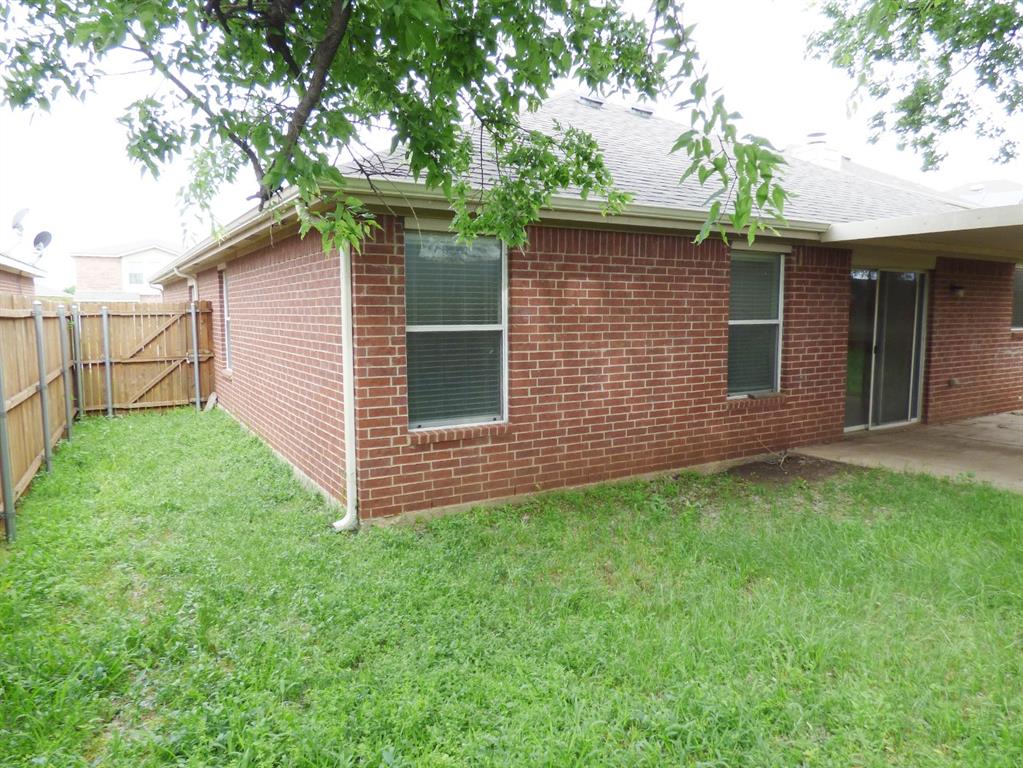 8532 Hawkview Dr, Fort Worth, TX 76179 photo
