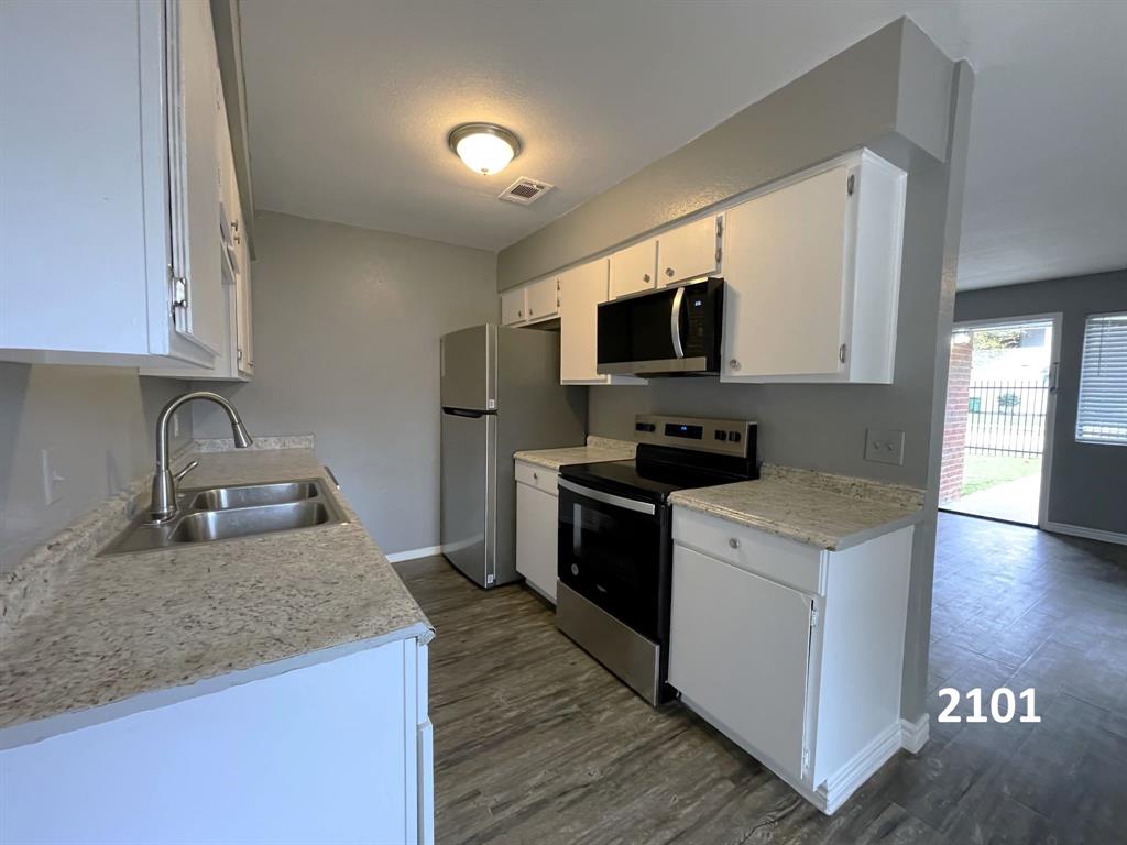 2101 Knoll Crest Dr #2101 2103 2105 2107, Arlington, TX 76014 photo