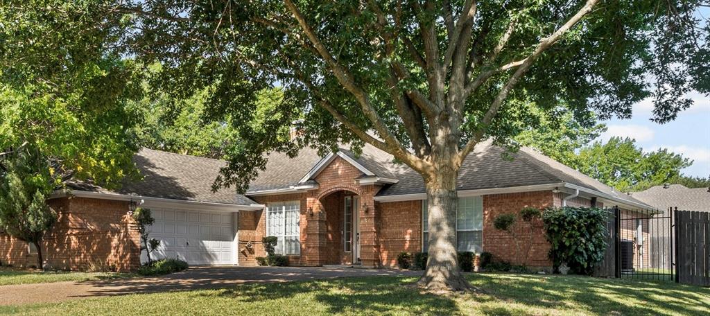11832 Ferndale Ln, Fort Worth, TX 76008