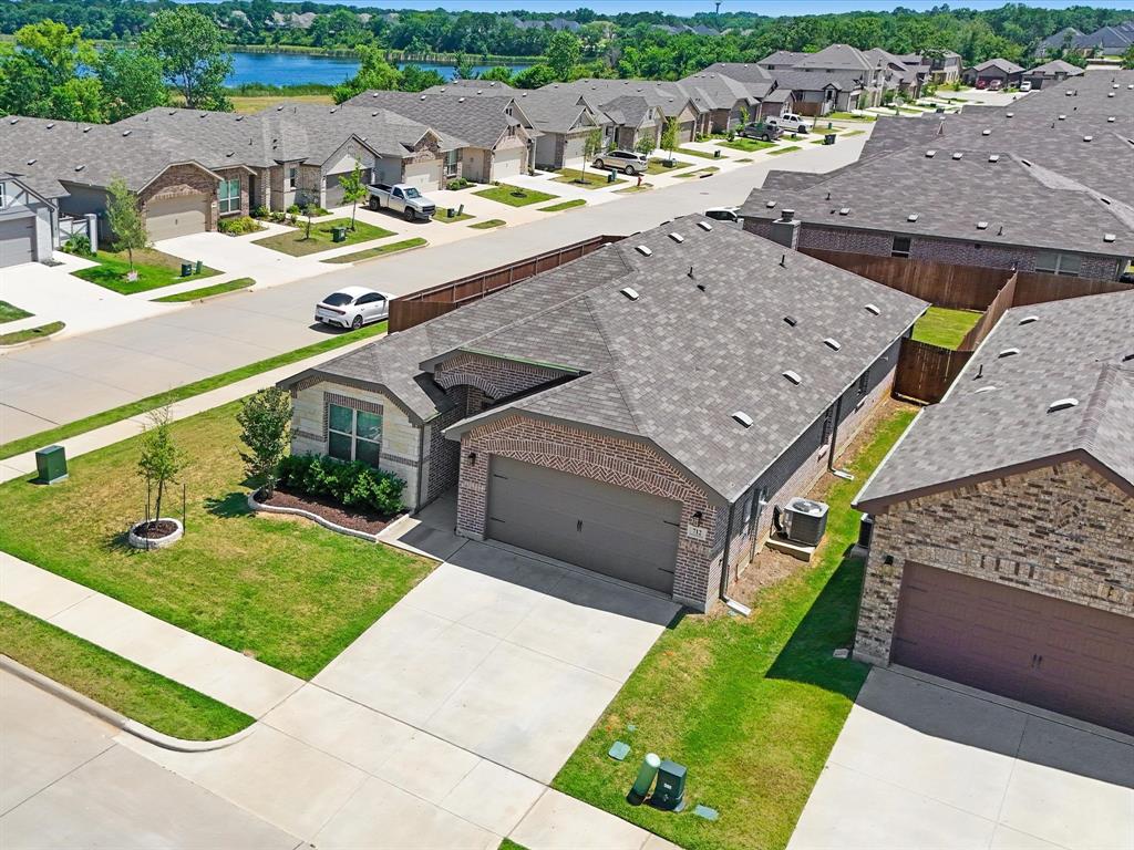 712 Presidio St, Aubrey, TX 76227 photo