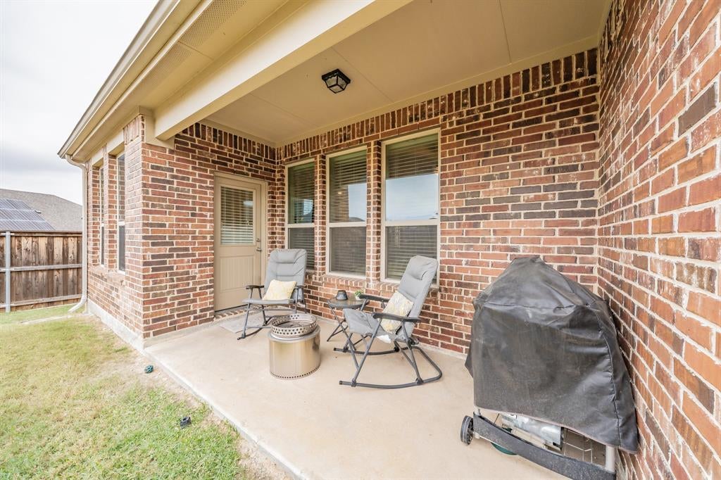 9041 Bronze Meadow Dr, Fort Worth, TX 76131 photo