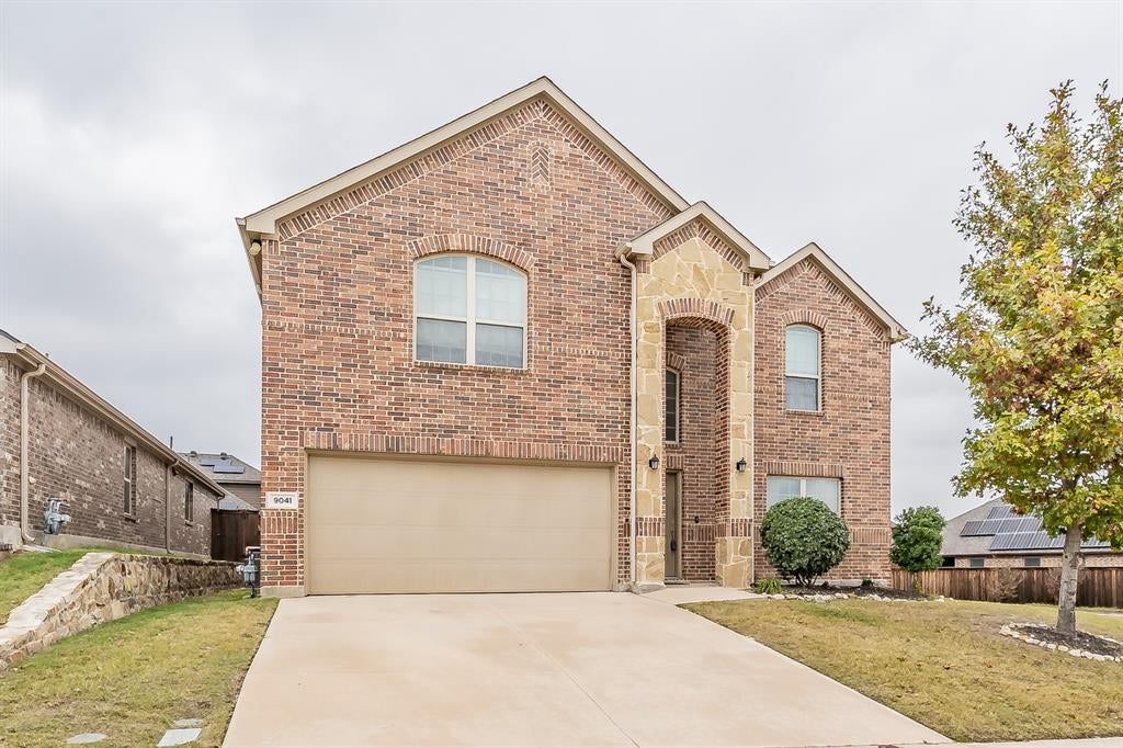 9041 Bronze Meadow Dr, Fort Worth, TX 76131