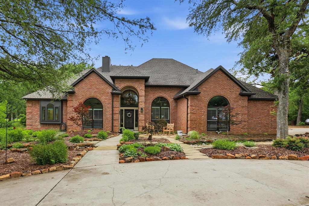 101 Oak Shores Dr, Cross Roads, TX 76227