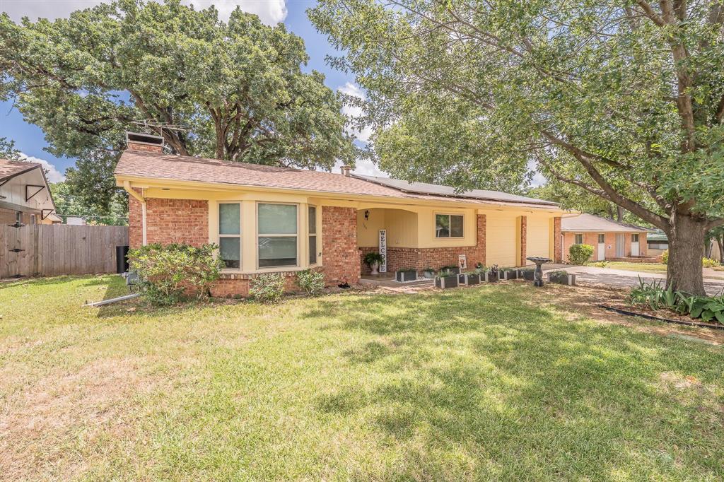 506 E Huitt Ln, Euless, TX 76040 photo