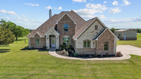 Single Family Residence in Azle TX 100 Wapiti Drive.jpg