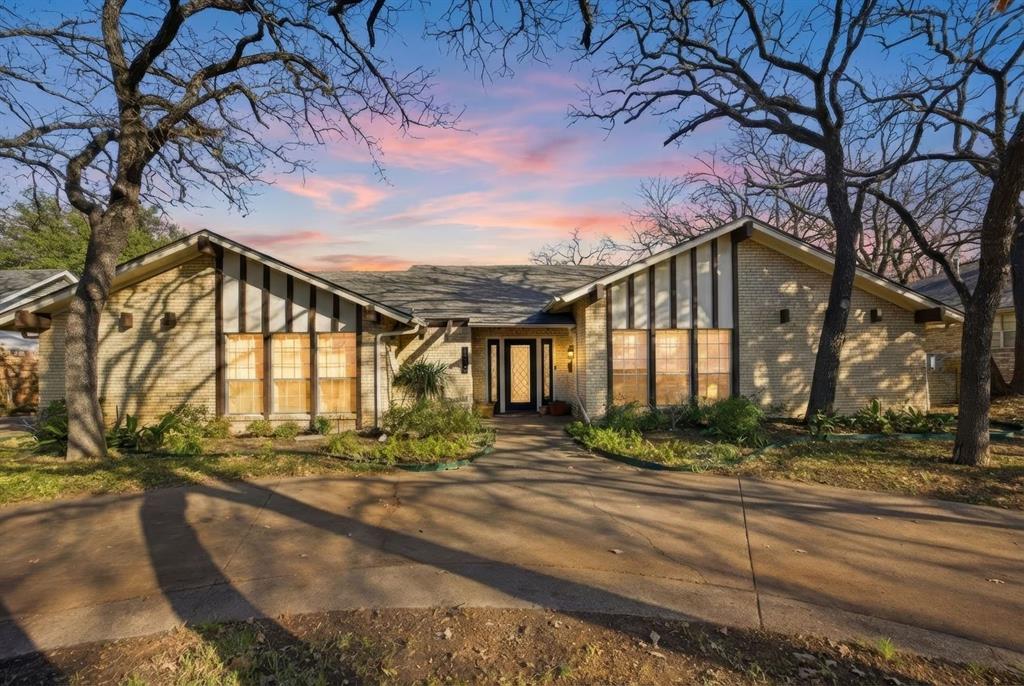 1620 Oak Meadow Dr, Irving, TX 75061