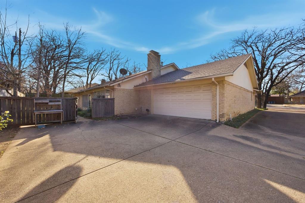 1620 Oak Meadow Dr, Irving, TX 75061 photo