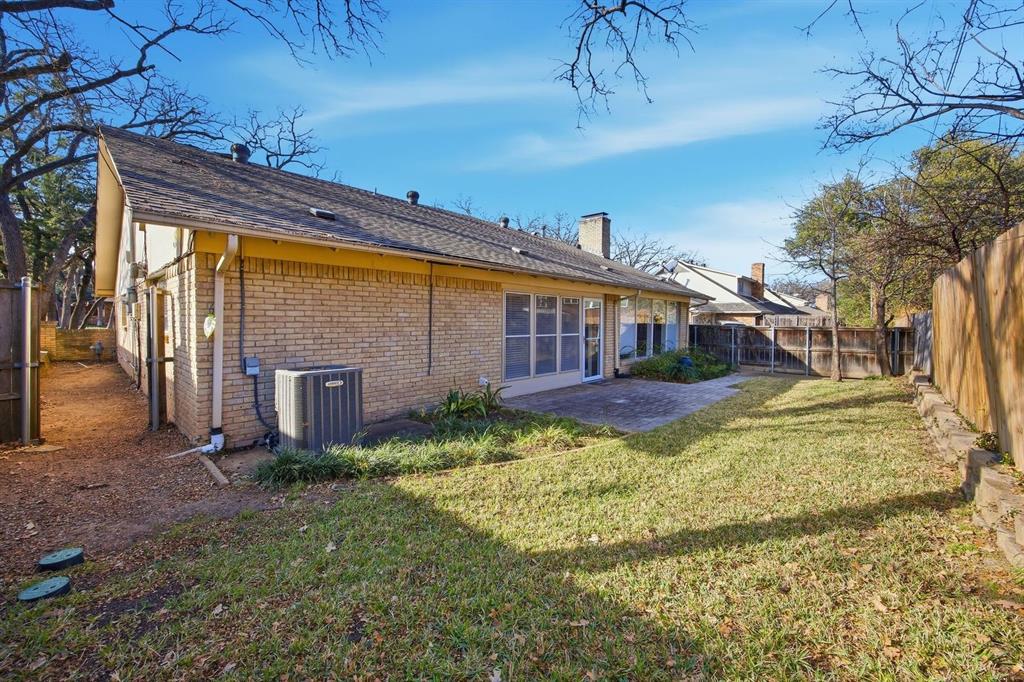 1620 Oak Meadow Dr, Irving, TX 75061 photo