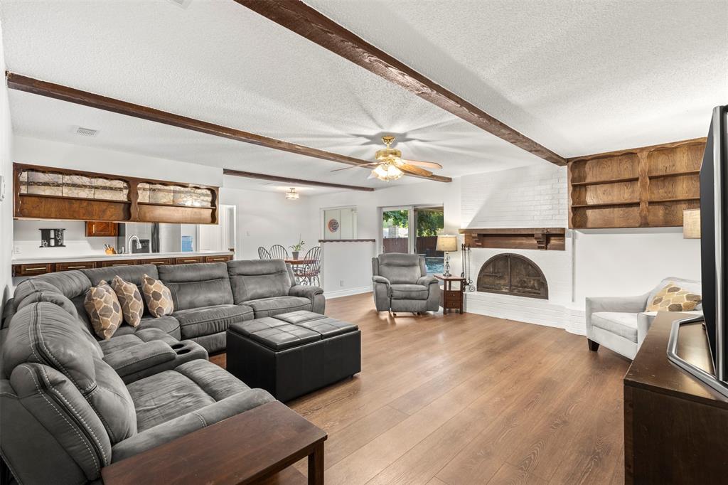 102 Walnut Way, Euless, TX 76039 photo