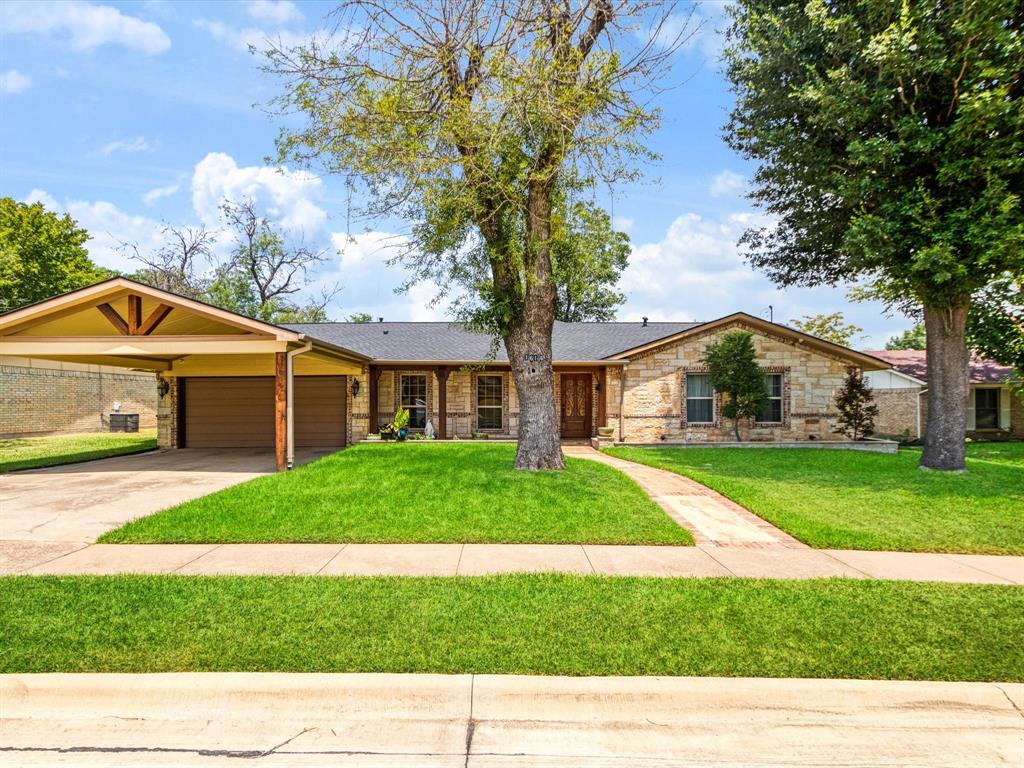 1616 Springbrook St, Mesquite, TX 75149