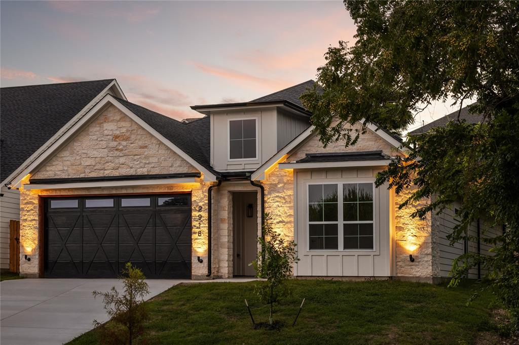 2918 20 St, Fort Worth, TX 76106