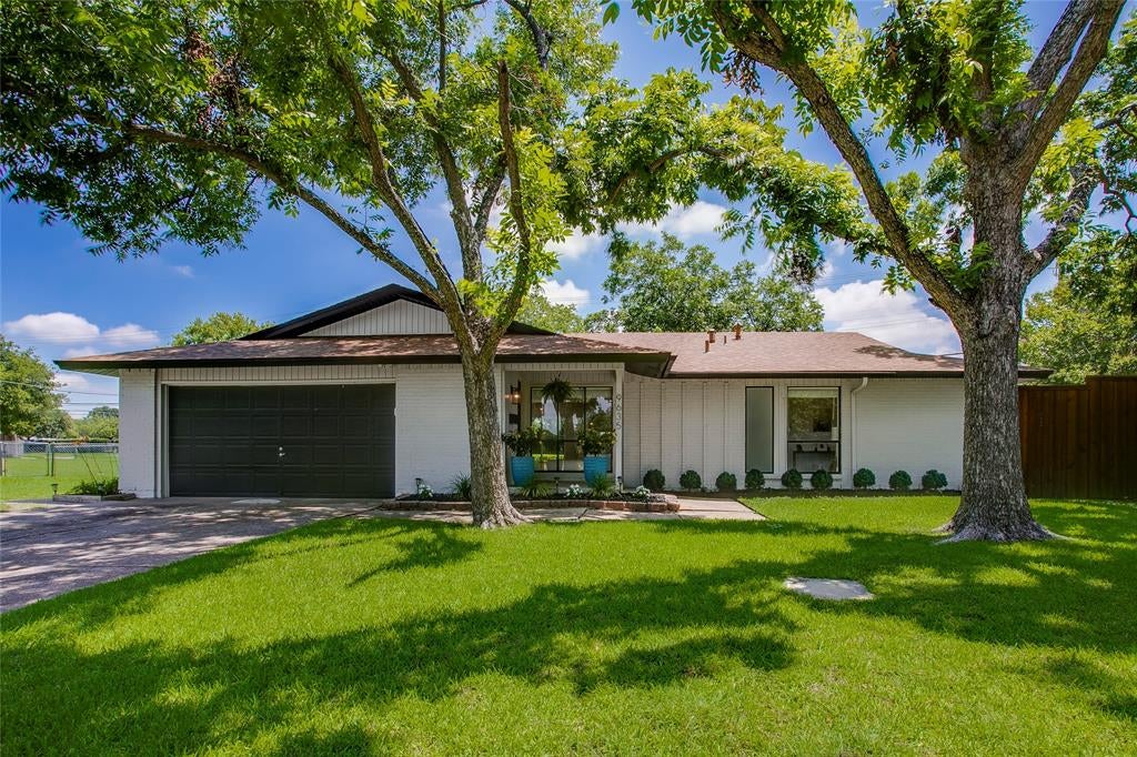 9635 Talina Dr, Dallas, TX 75228