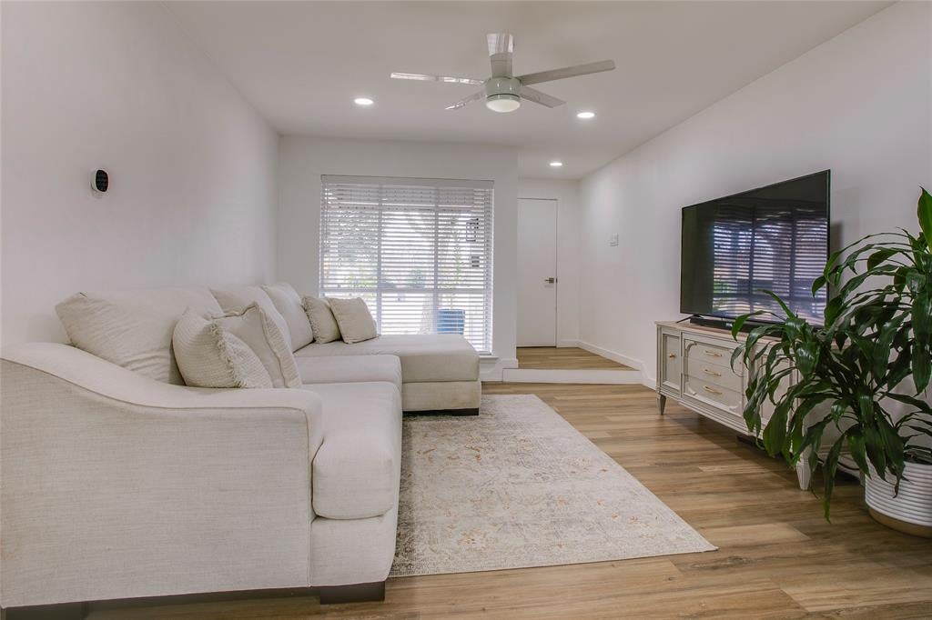 9635 Talina Dr, Dallas, TX 75228 photo